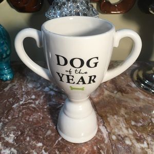 Earthware Dog of the Year Award